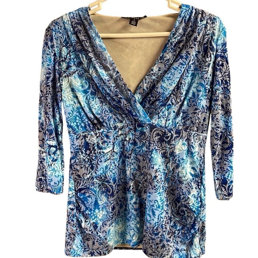TRIBELLA Ladies Faux Wrap Vneck 3/4 Sleeve Floral Blouse Size Small Blue Multi